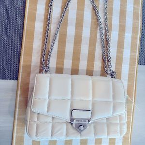 NWT! MICHAEL KORS ▪︎ SOHO LARGE QUILTED WHITE LEATHER SHOULDER BAG